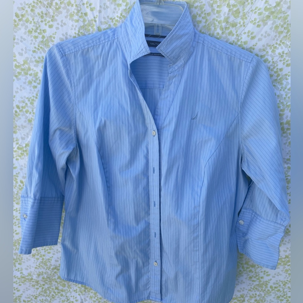 Women’s dress shirt